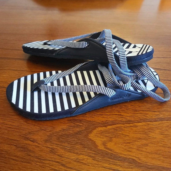 Adidas Original Adisand Sandals - Picture 2 of 3